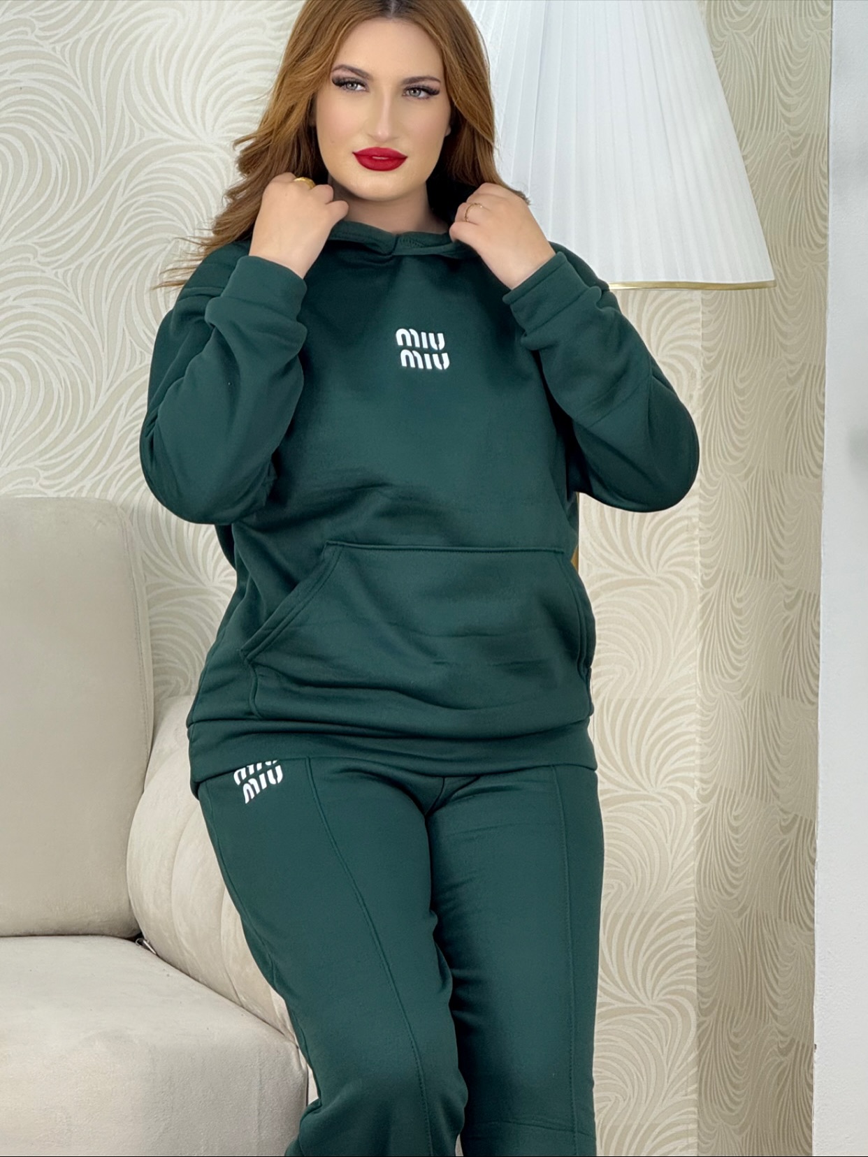 “طقم شتوي راقٍ… جودة عالية وراحة لا تضاهى” mui mui - الصورة 3